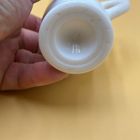 Avon milk glass with red and yellow rose vase and A red pedestal candle holder - Picture 4 of 4